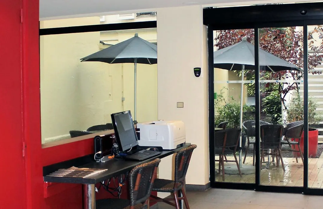 New Hotel Saint Lazare-1